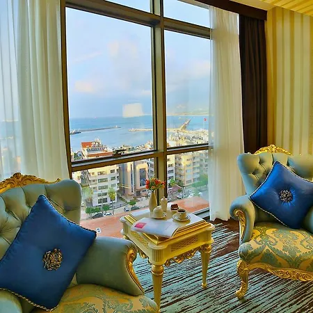 מלון Ramada By Wyndham