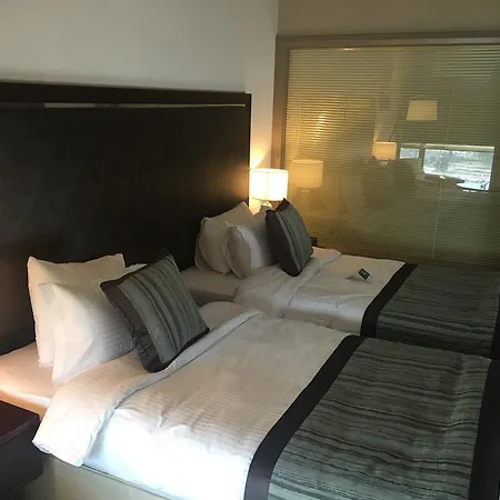 מלון Ramada By Wyndham 4*