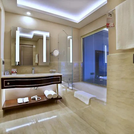 Ramada By Wyndham 4*